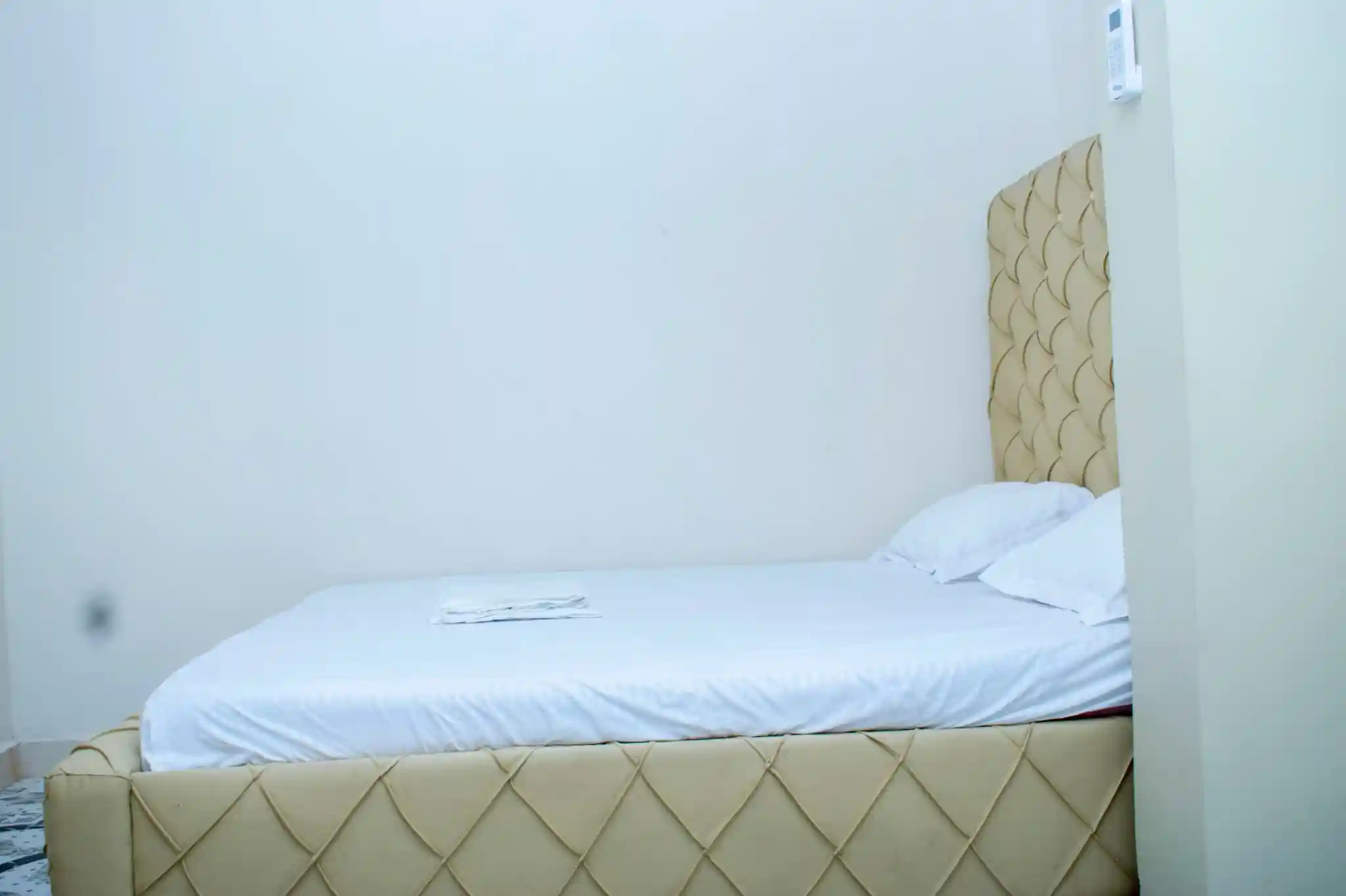 Lit des chambres classique de l'hôtel Glodi VIP